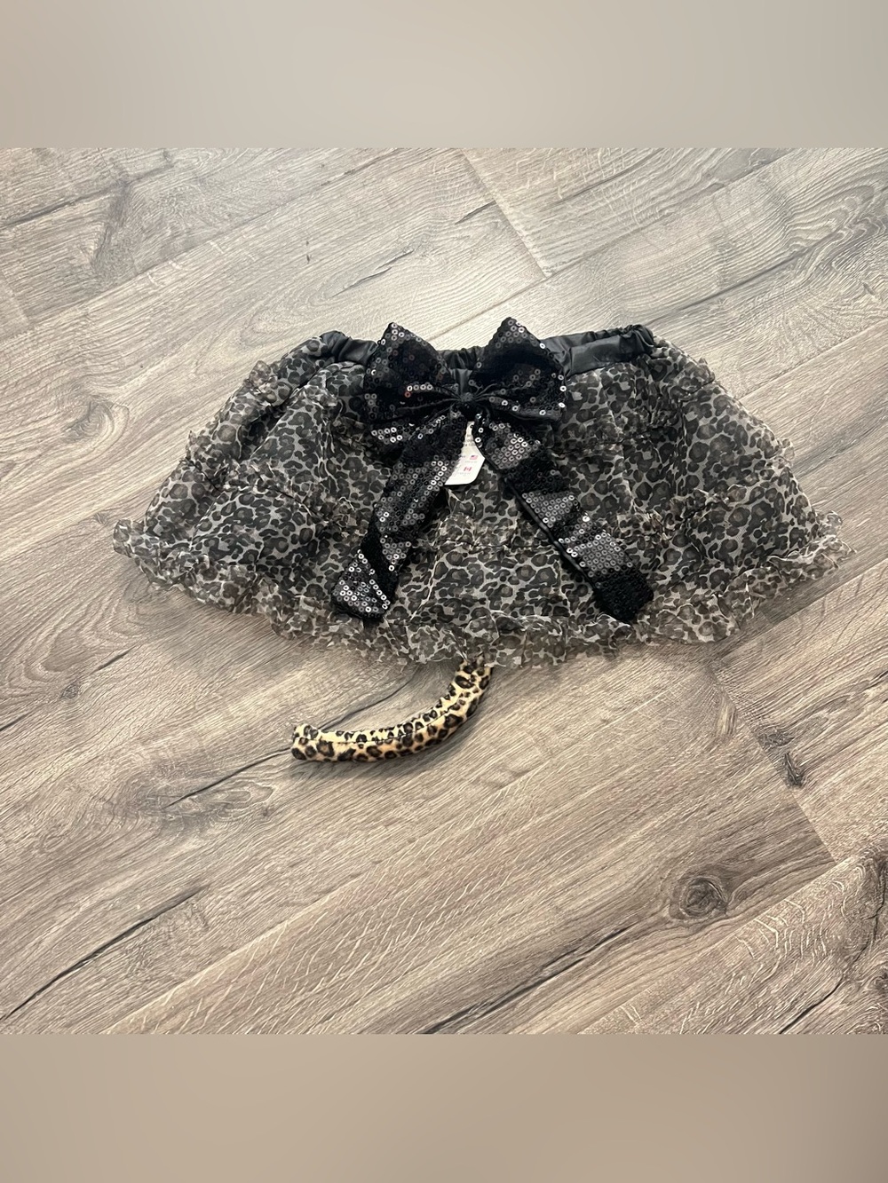 NWT Claire’s Girls Halloween Leopard Animal Print Tutu/Tail Set Costume